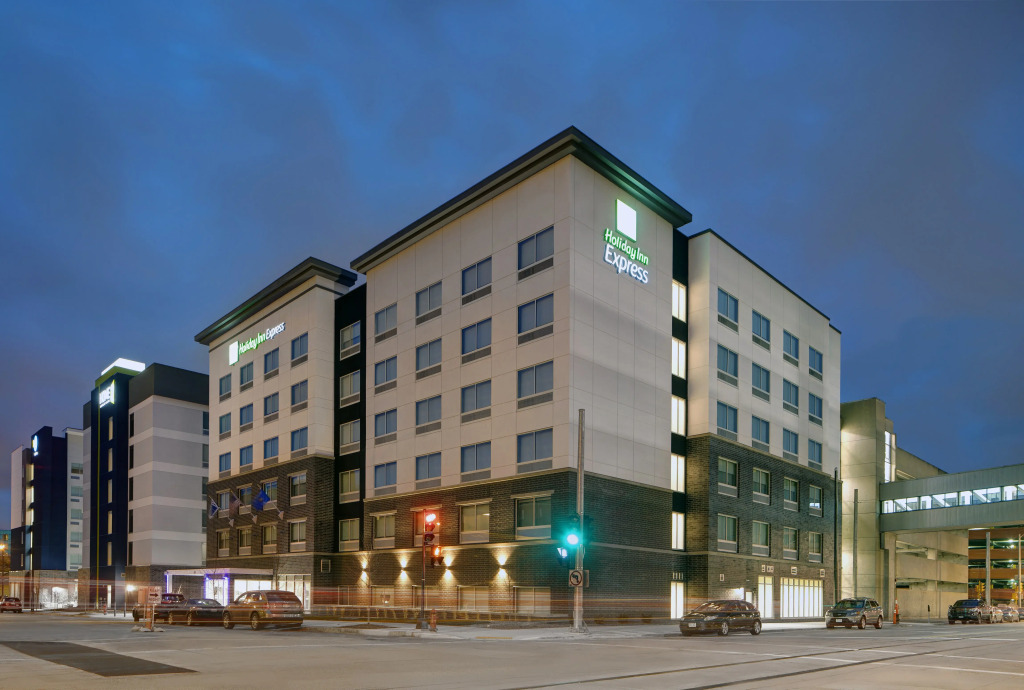Holiday Inn Express - Milwaukee Downtown by IHG