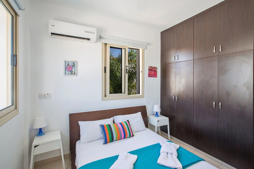 Cyprus Villa Palm 39 Gold