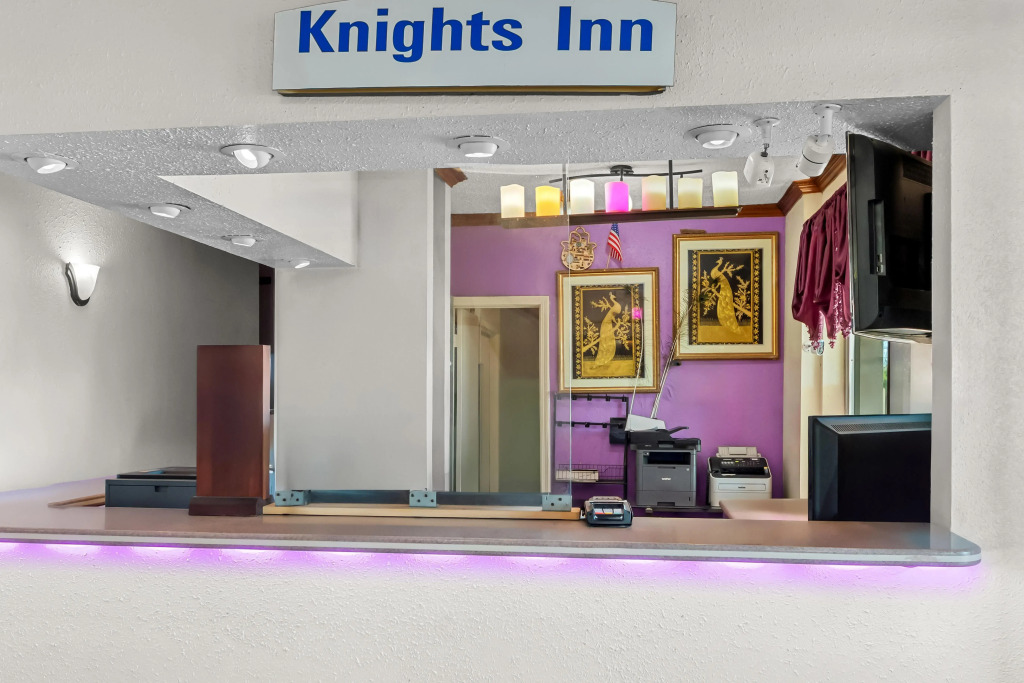 Knights Inn San Antonio near Frost Bank Center