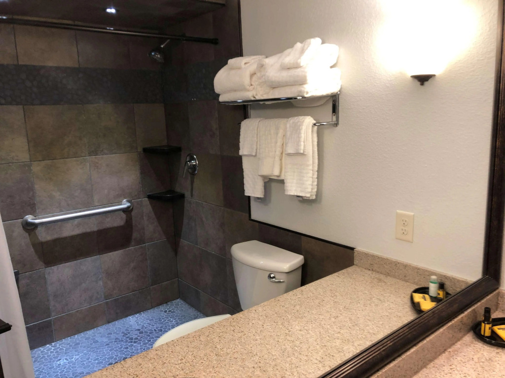 Best Western Plus Longbranch Hotel & Convention Center