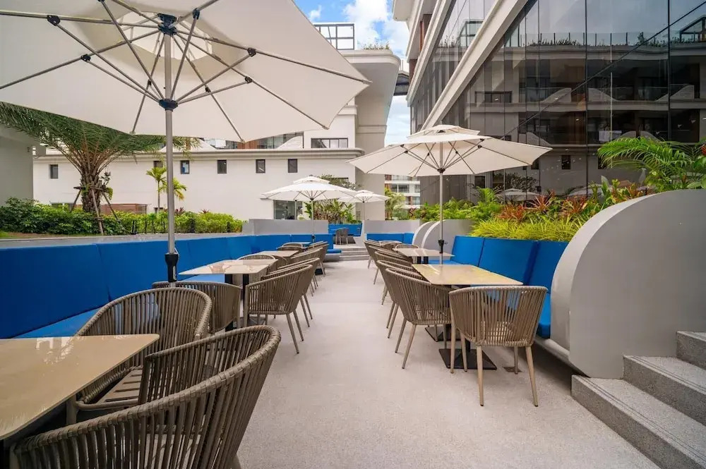 Beachfront A110 Luxury Pool Access Studio