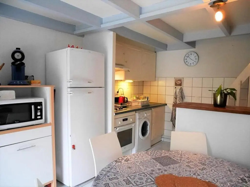 Villa patio proche plage avec piscine collective, cour aménagée et parking privé - FR-1-413-139