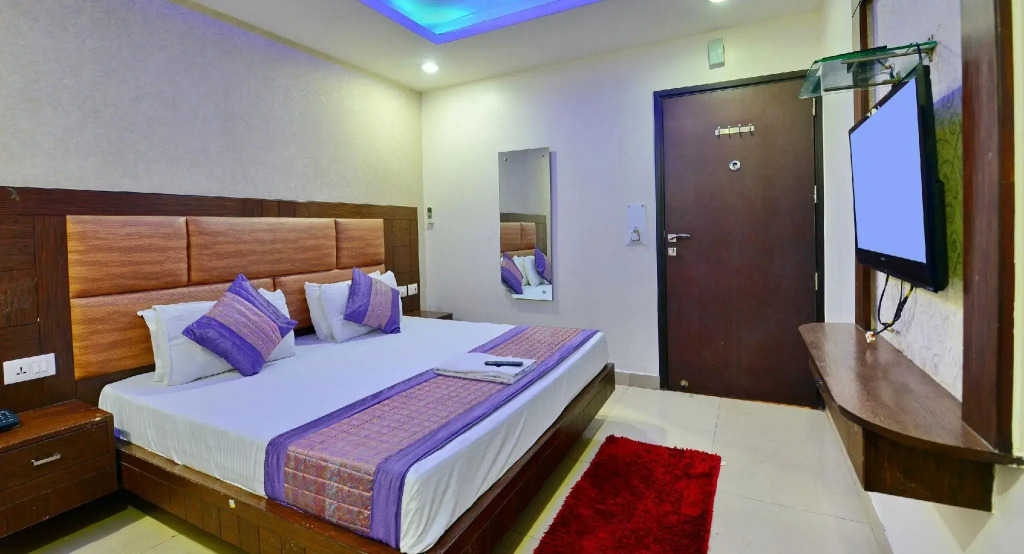 Hotel Emporio - Near New Delhi Railway Station - Paharganj