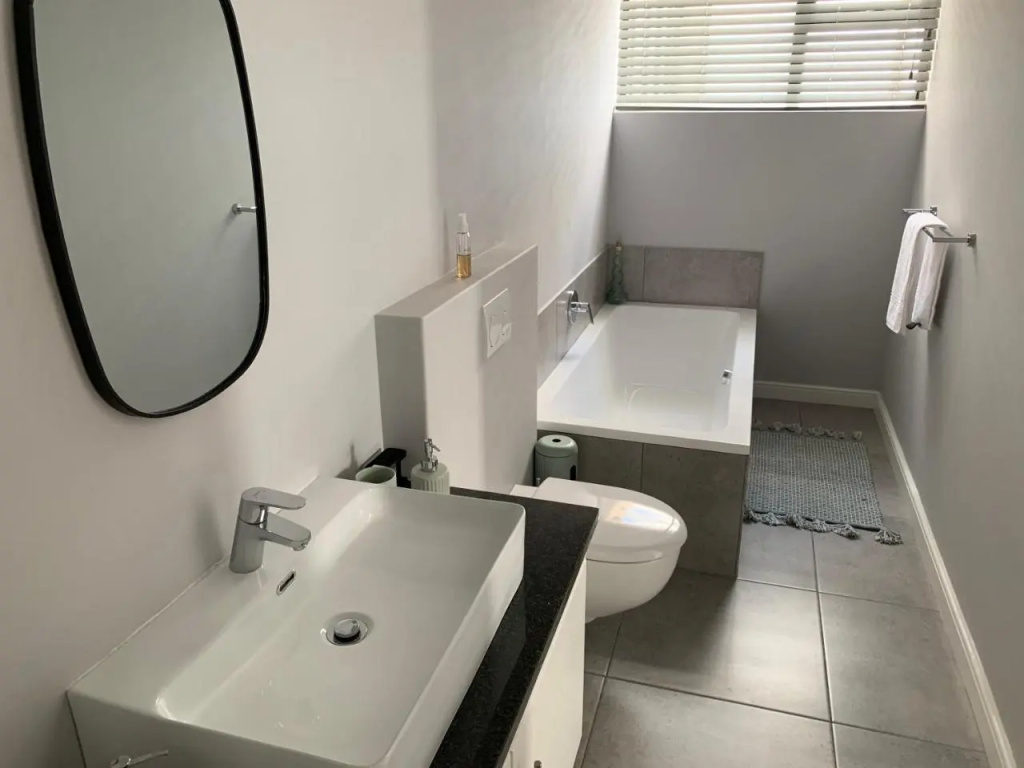 402 in Romansbaai