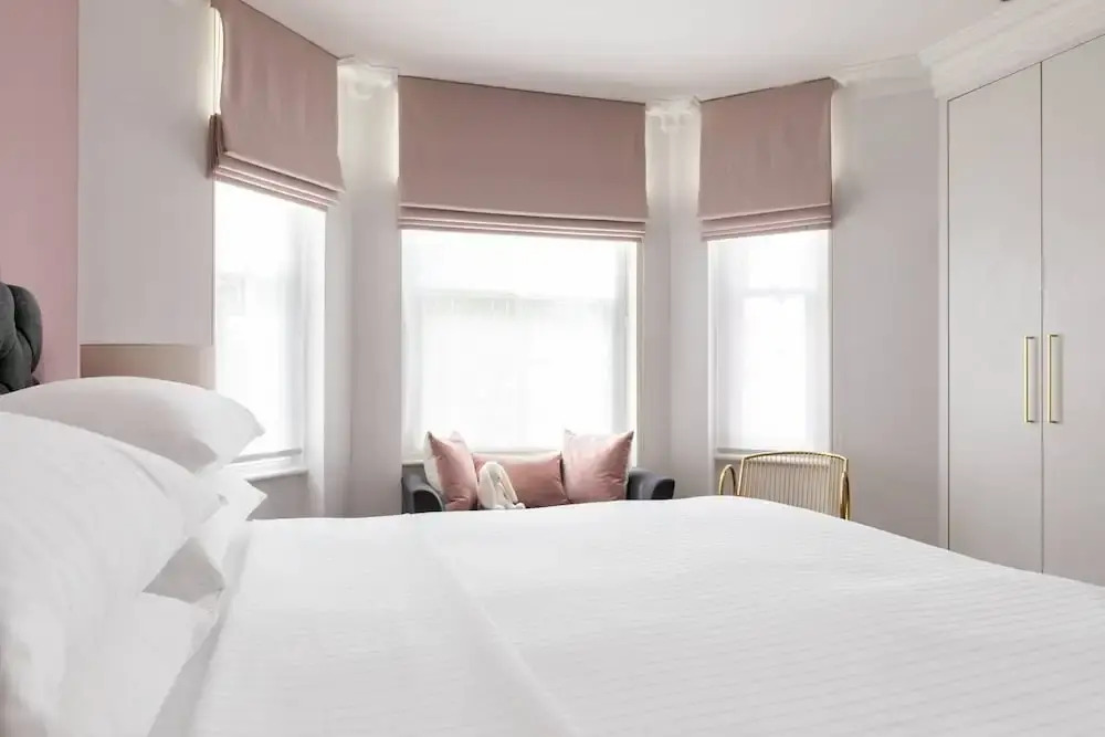 Westbourne Park Road Xviii by Onefinestay