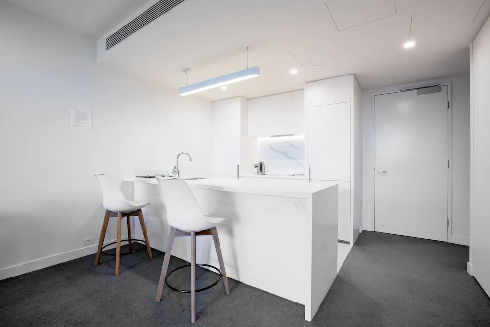 Stunning Comfy 2 Bed With Parking In Melbourne