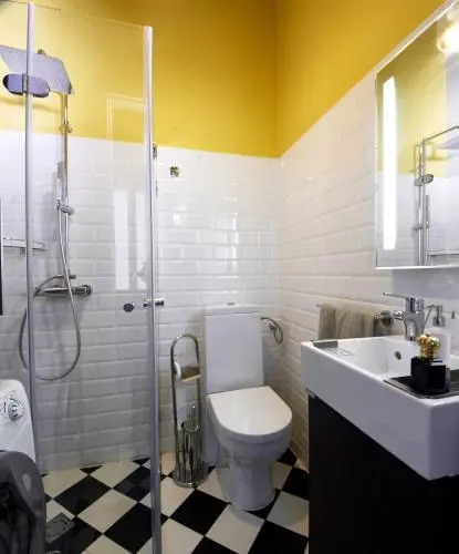 King Street Design Apartment for 12