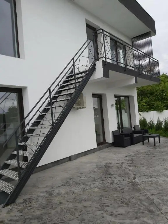 Accent House