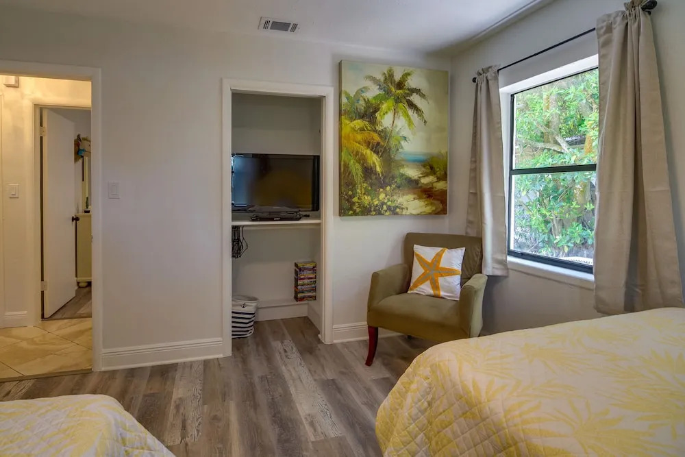 Melbourne Escape w/ Screened Patio, Near Beaches!
