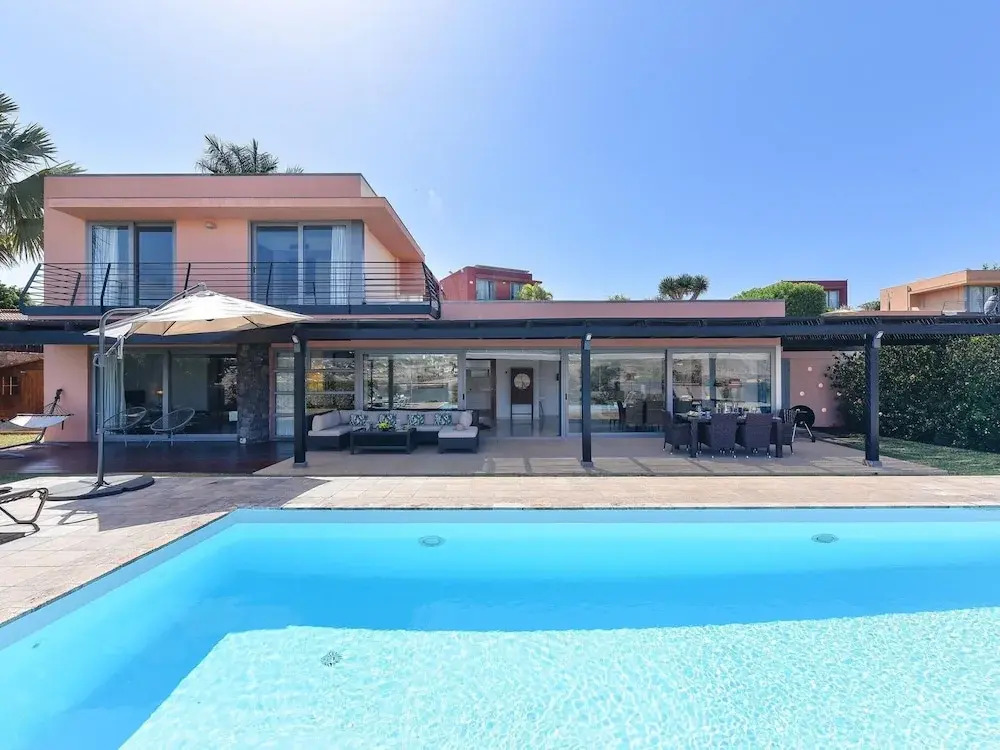 Villa With Private Pool in the Golf Resort