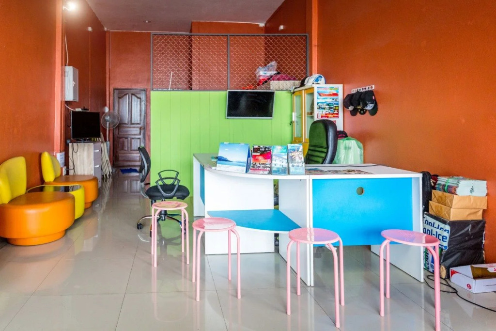 Railway Hostel - Adults Only