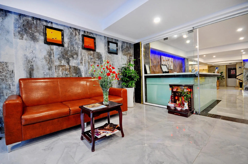 Golden Lotus Hotel