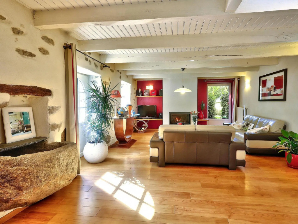Charming 17th century house, beautiful garden, in Huelgoat