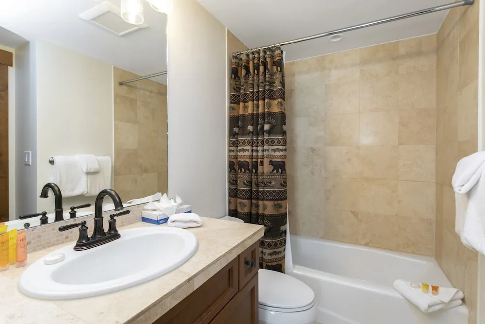 26 Par6 Townhomes 2 Bedroom Townhouse by RedAwning