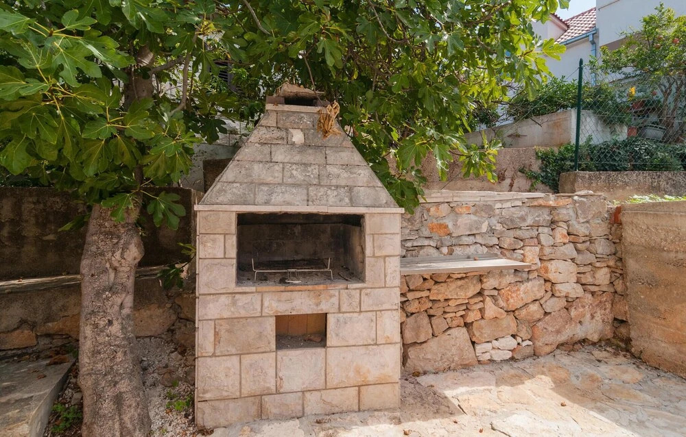 Awesome Home In Supetar With Wifi