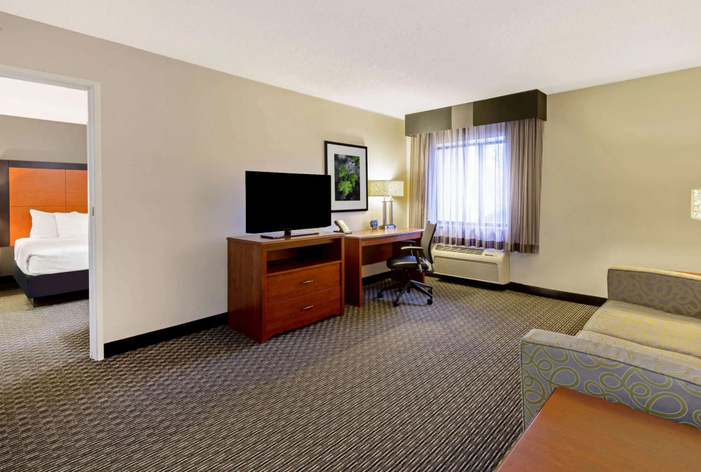 La Quinta by Wyndham Harrisburg Airport Hershey