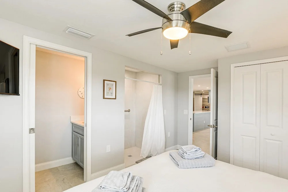 Englewood Vacation Rental ~ 2 Mi to Beach!