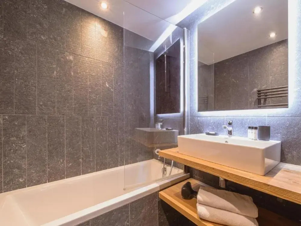 Alpine Family Escape With Spa Access
