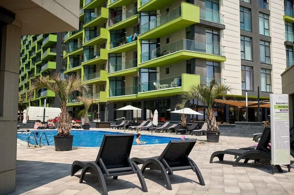 Apartamente Deluxe Alezzi Beach Pool & Spa