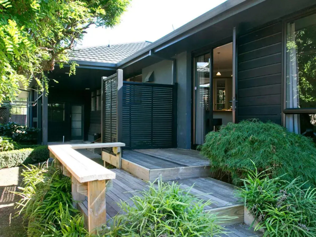 Taupo Escape - Rainbow Point Holiday Home