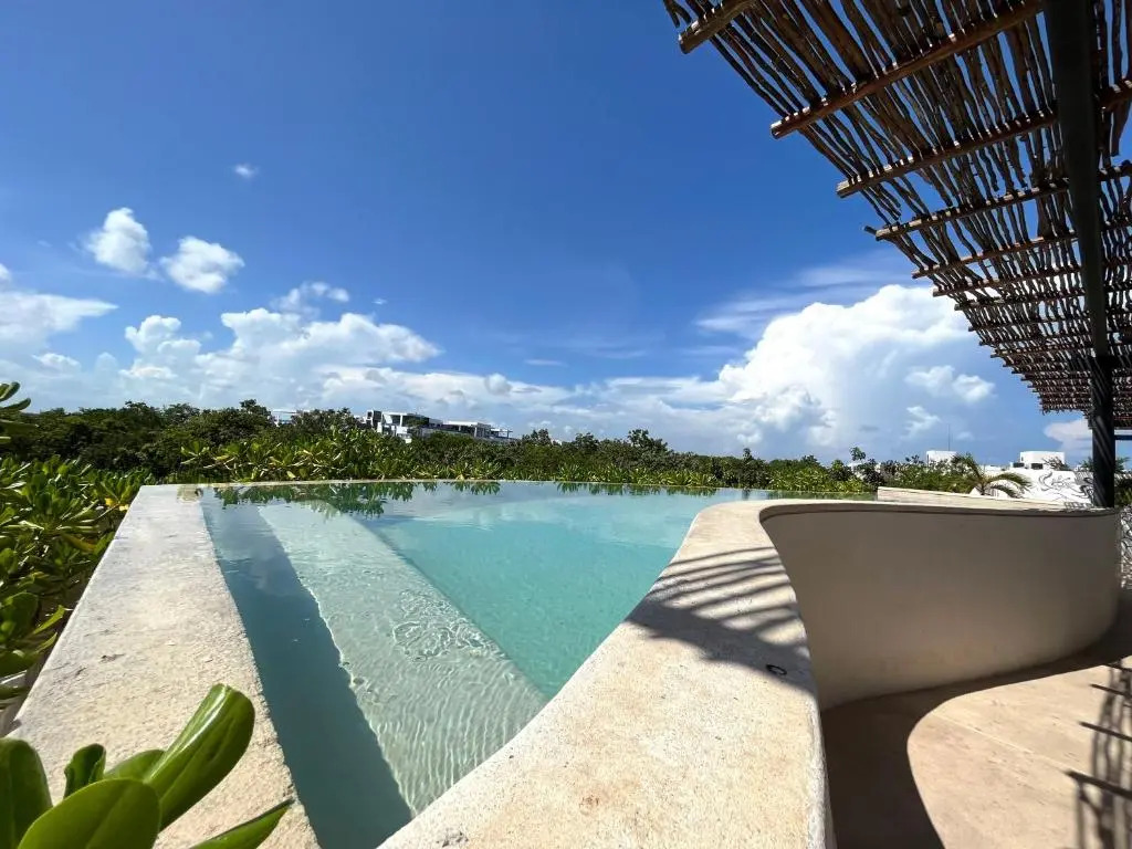 Hermoso penthouse de 3 recámaras en Aldea Zama