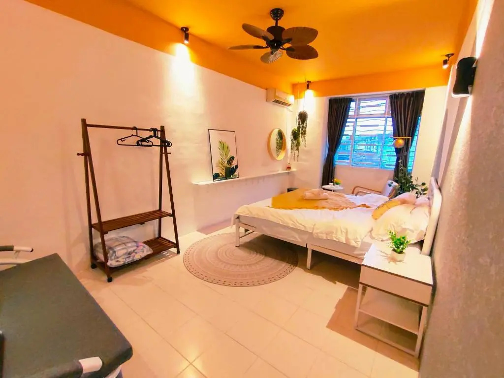 Kulai Dream Homestay 4room 16pax @near Kulai Aeon, JPO, Senai Airport, Legoland