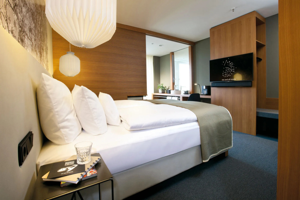 Me and All Hotel Dusseldorf, by Hyatt