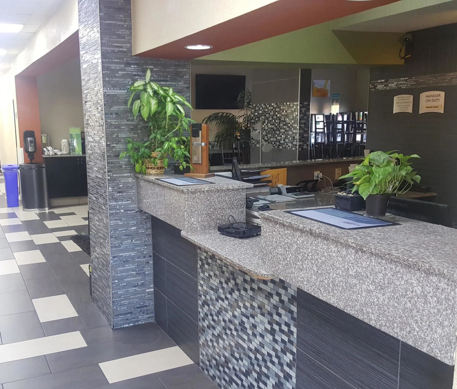 Red Lion Inn & Suites Blue Springs
