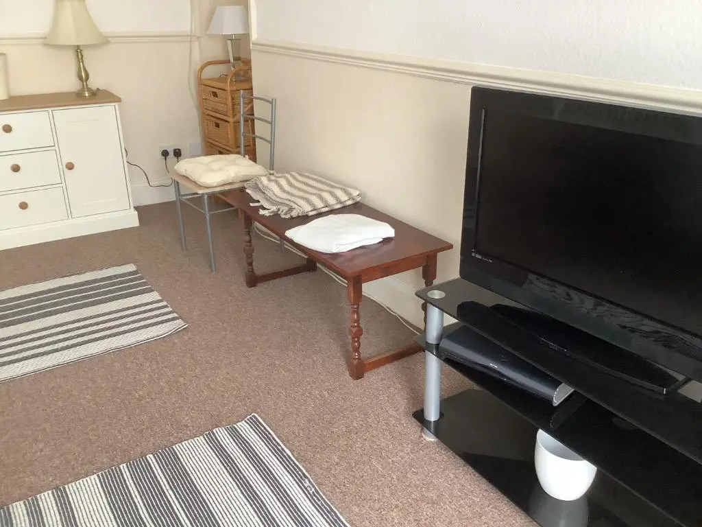 Second Floor Apartment Tenby Town Centre