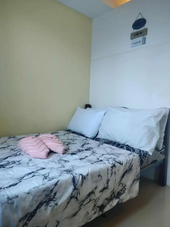 Spacious 1-bedroom Condo in Quezon City With Private Pool