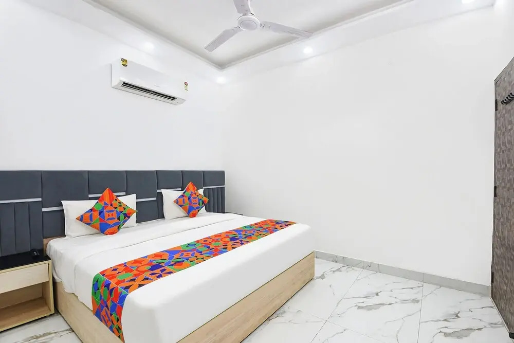 Fabhotel Scorpion Inn