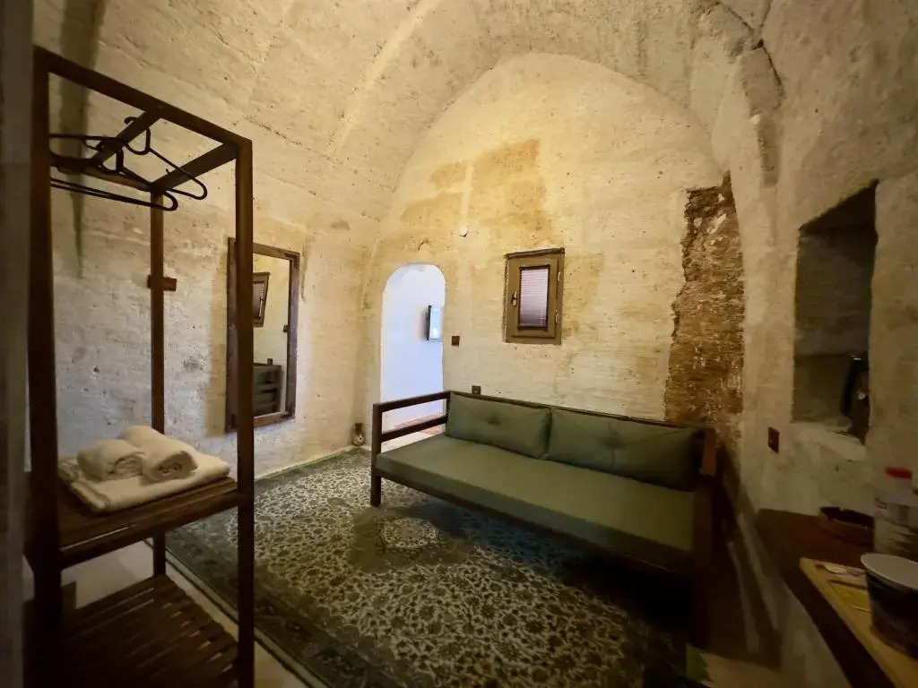 Almula Cave