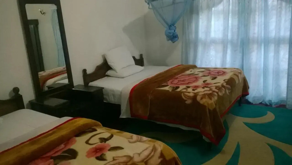 Srihelyes Inn