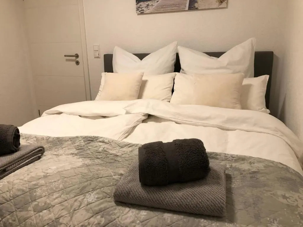 Exklusive Moderne 2 Zi. Wohnung in Ruhiger Lage