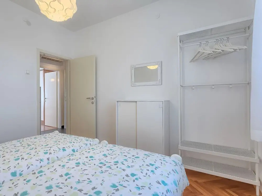 Rovere Pula in Pula With 2 Bedrooms and 1 5 Bathrooms
