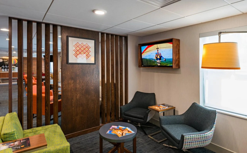 Holiday Inn Express Peoria North - Glendale by IHG