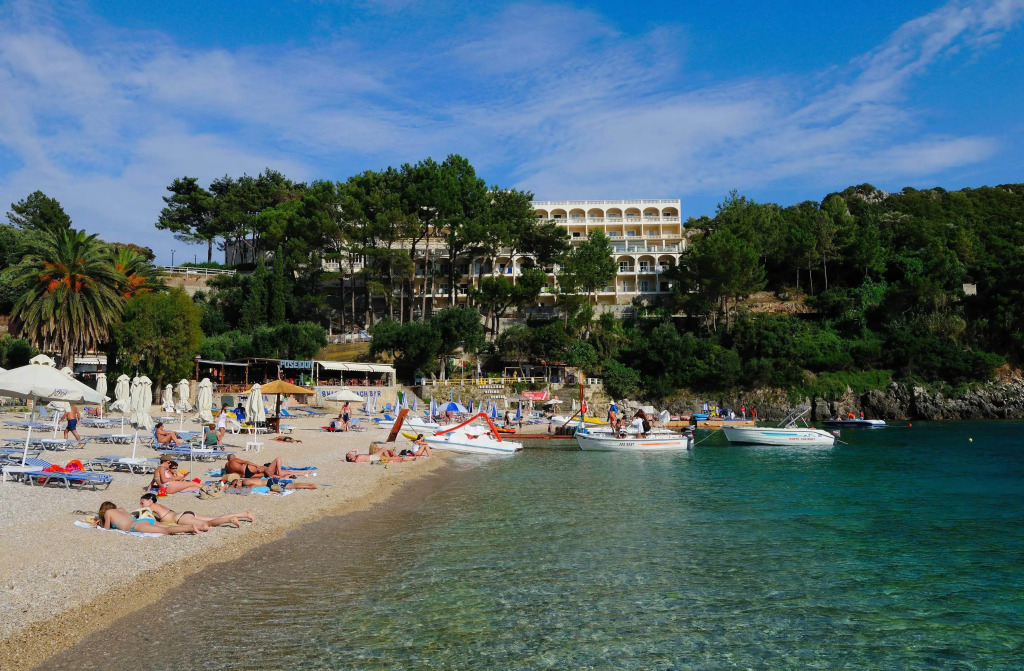 Akrotiri Beach Resort & Spa