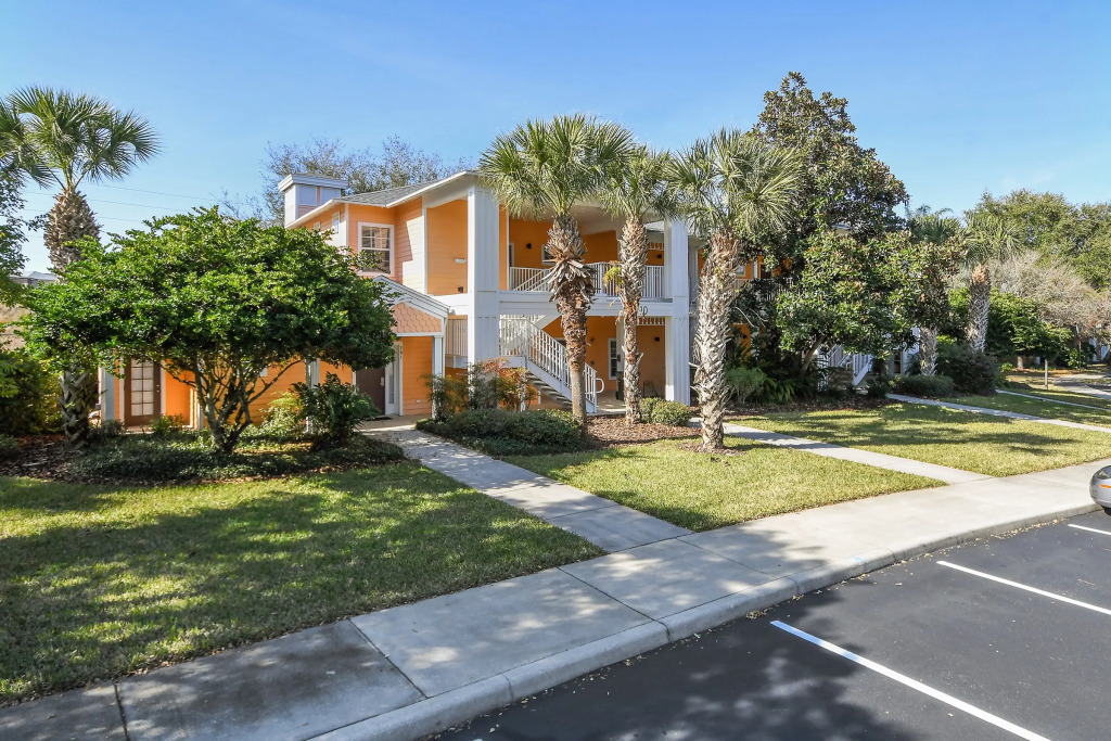 Bahama Bay New Modern 2 Bedroom, patio sleeps 6, Davenport, US