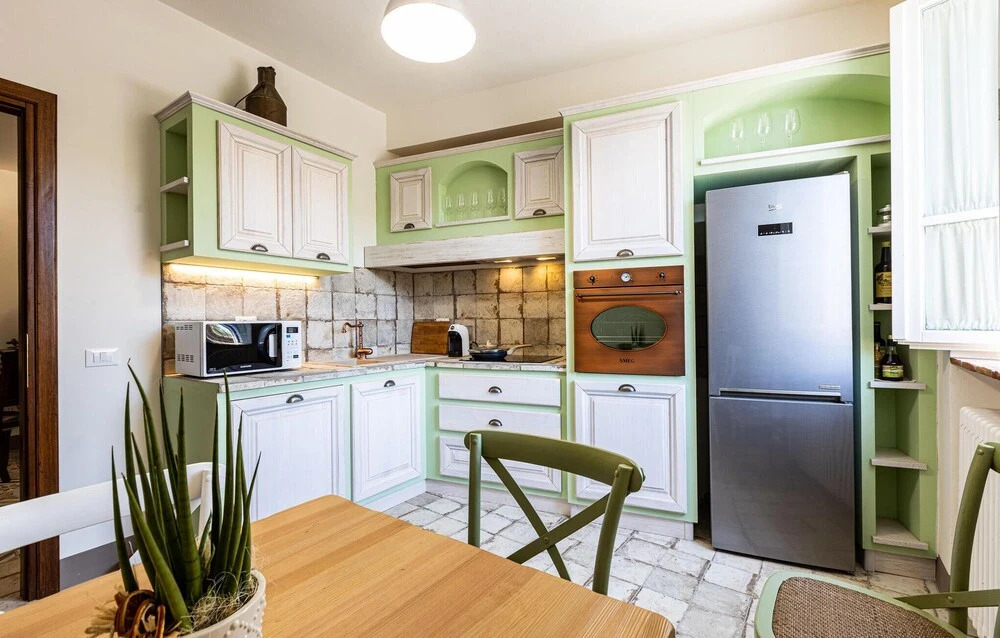 Beautiful Apartment in Vinci With Wifi and 1 Bedrooms