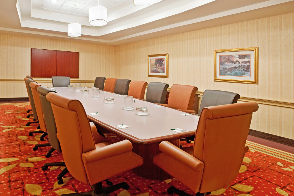 Wyndham Flint MI Grand Blanc Bishop Airport Conference Ct