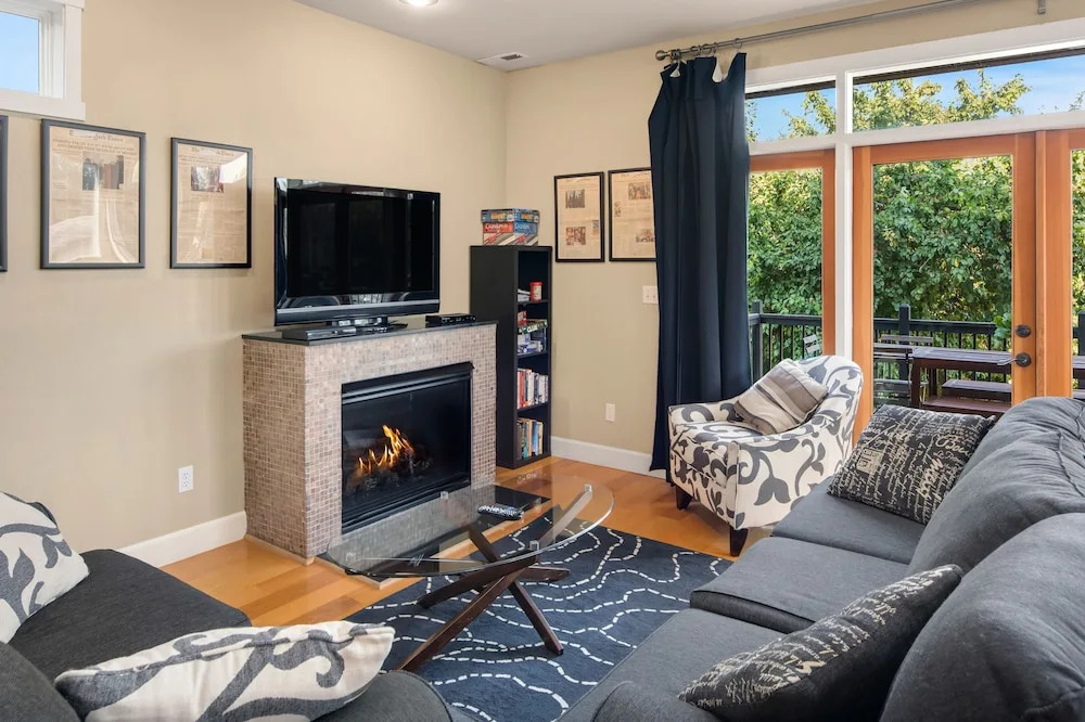 Seattle Vacation Home: The House of Suffrage