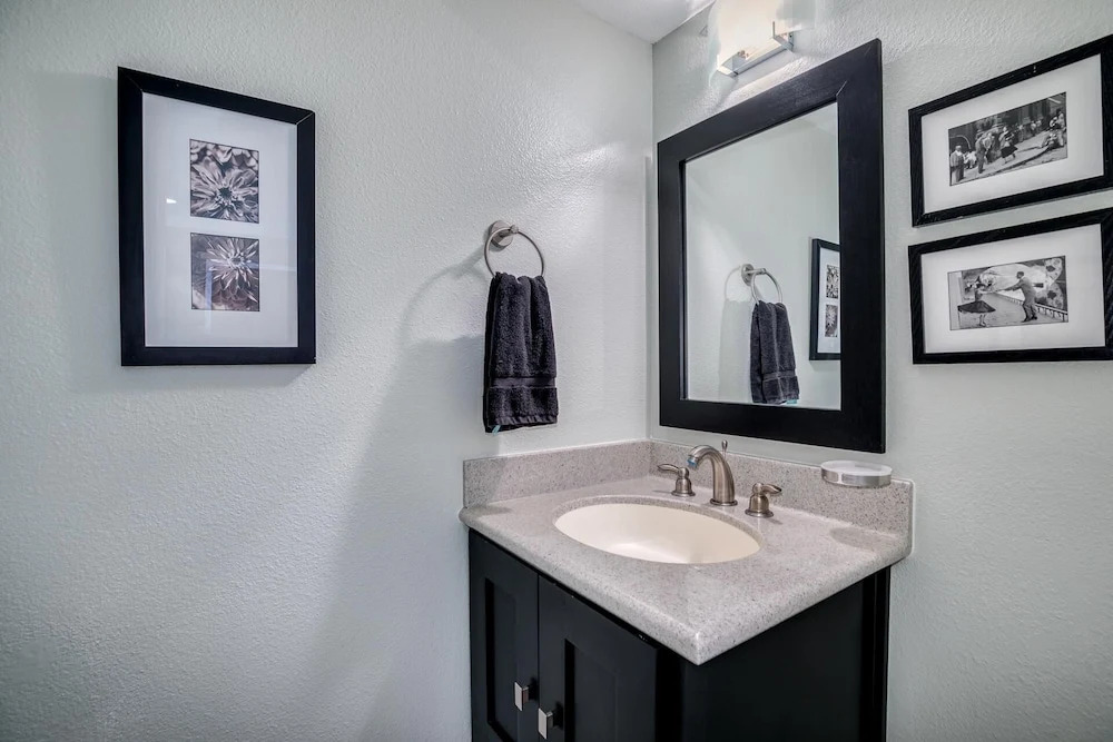 Winston - 2 Br Condo