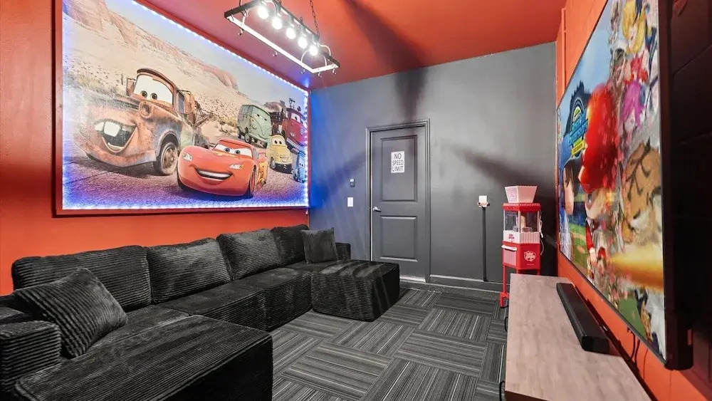Newly Built Villa with Pool, Cinema & Games Room