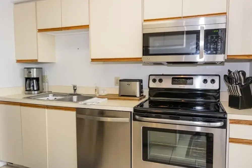 Cove at Sandy Pointe Unit 202a