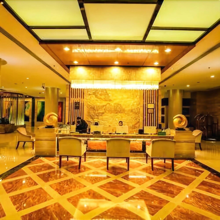 Holiday Hotel