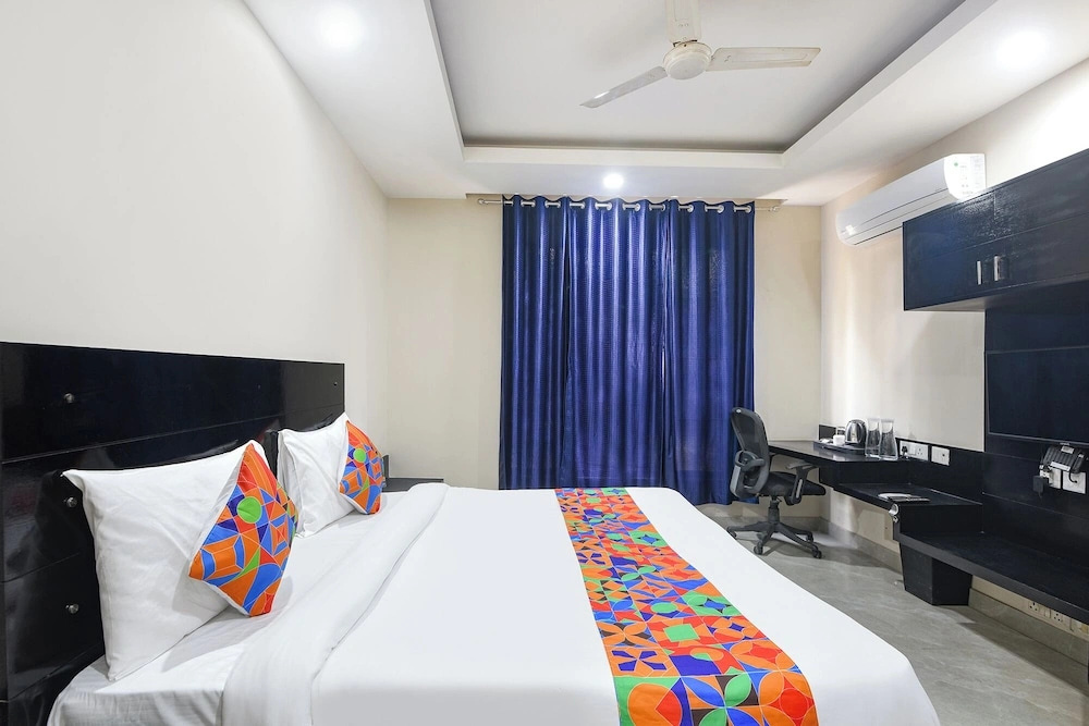 FabHotel Giriraj Hospitality - 100 Meters From Narayana Hospital | Gurugram