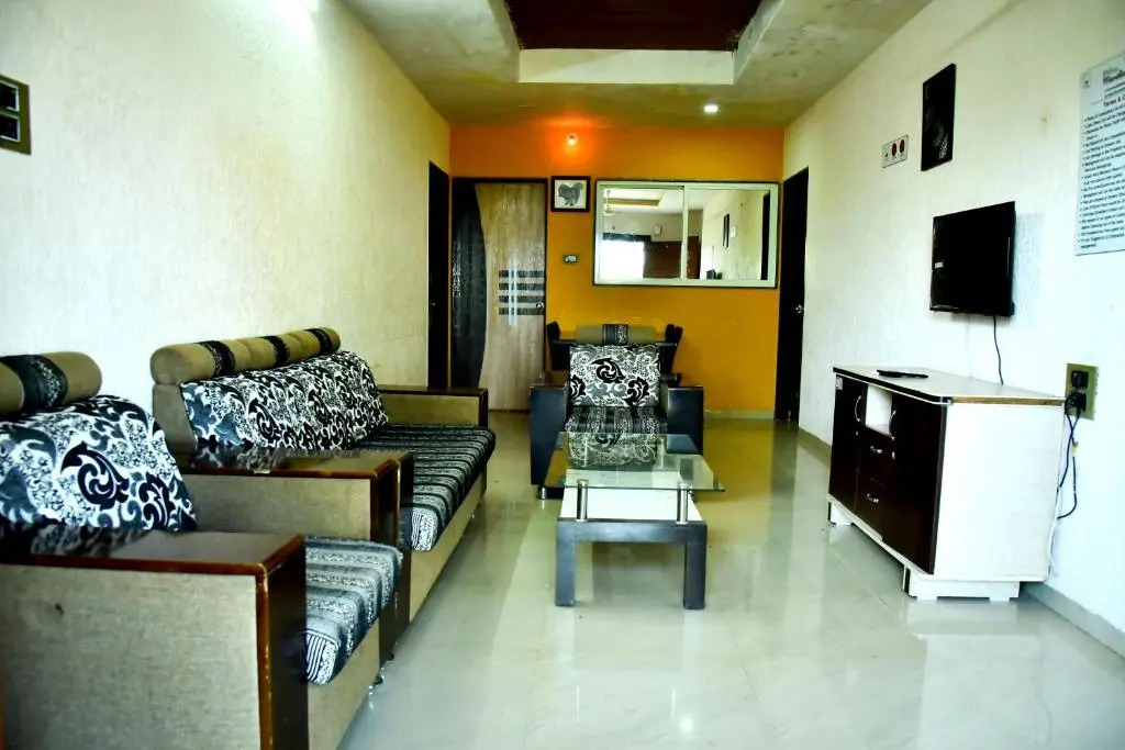 MERIDIAN VILLA - Besides Valley View with Swimming pool & Strawberry Farms