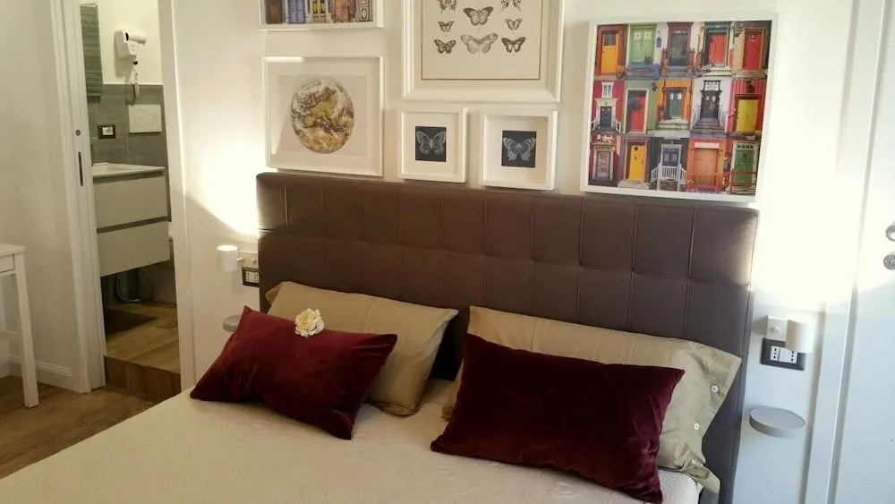 GARDEN HOUSE - Luxury Guest House - Self check-in only