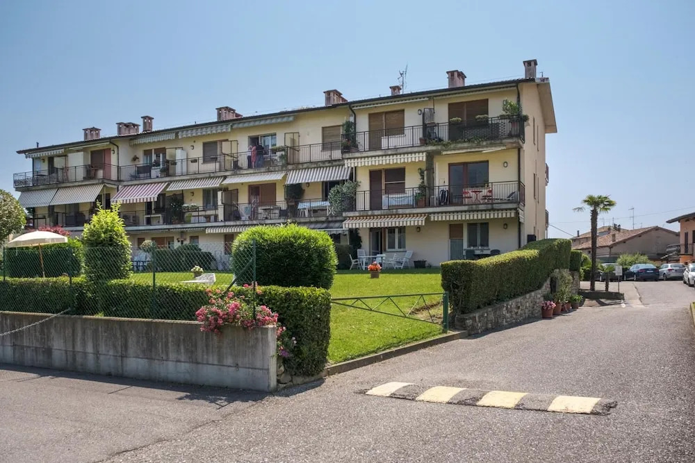 Interno 2 in Iseo With 1 Bedrooms and 1 Bathrooms