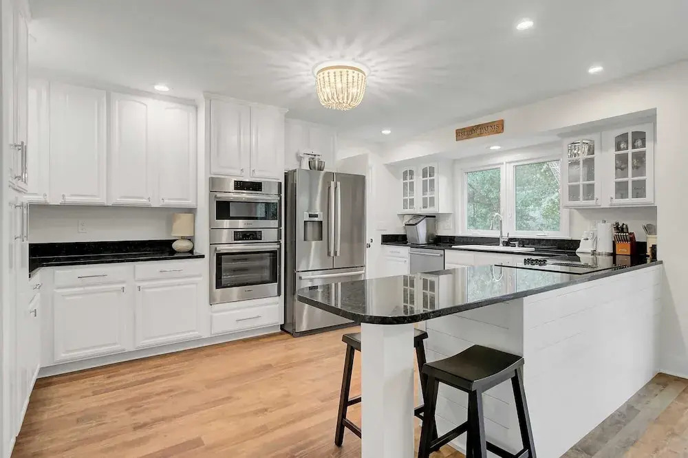 17 Oyster Row by Avantstay Lakefront Charm